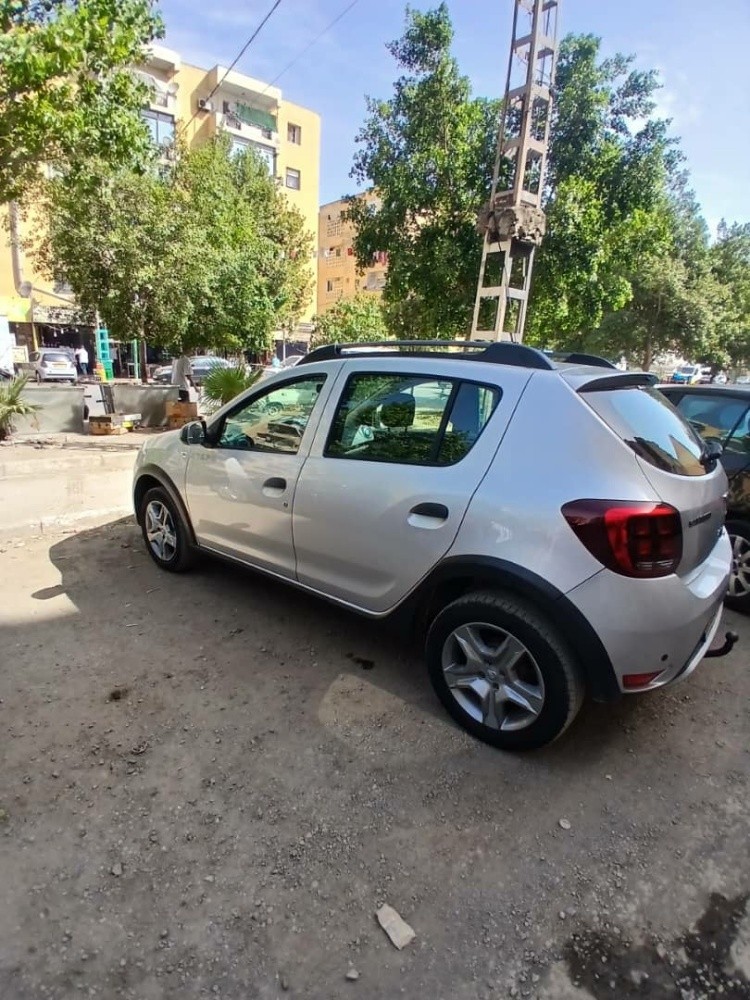Dacia sandero - 4