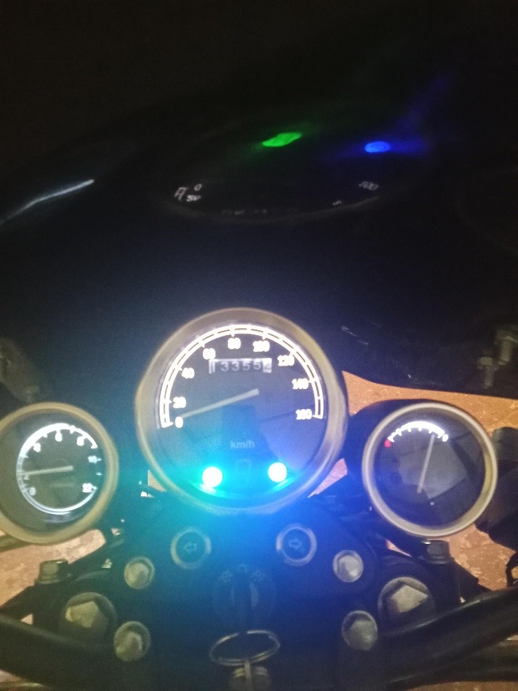 Moto - 4