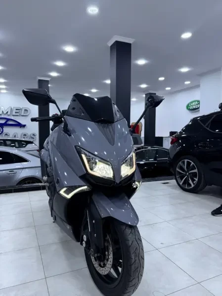 TMAX Luxe Max 2016 - 1