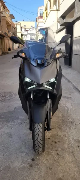 Yamaha X max 300cc 2025 - 1