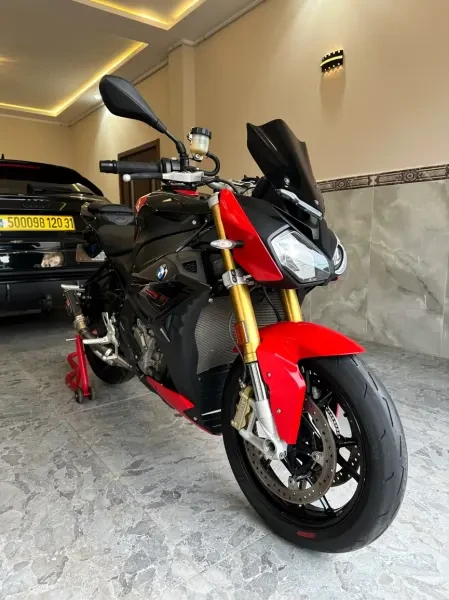 BMW S1000r 2018 - 1