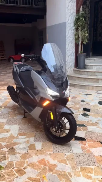 Vmax 200 2025 - 1