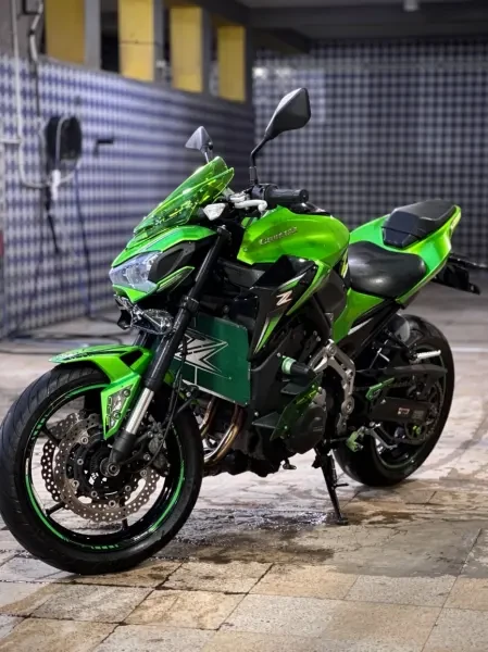 Kawasaki Z900 2017 - 1