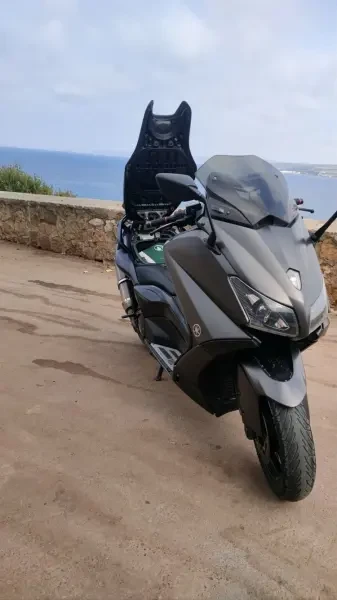 Tmax 530 Tmax 530 2012 - 1