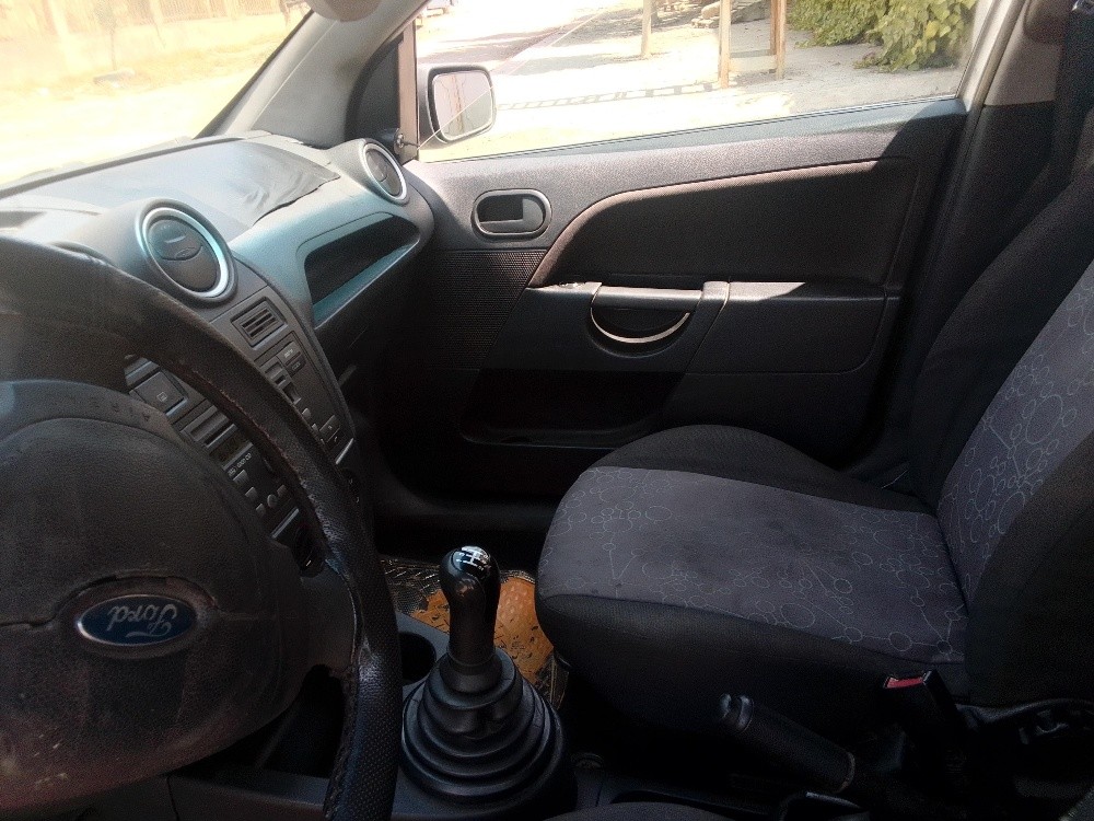 Ford fiesta - 7