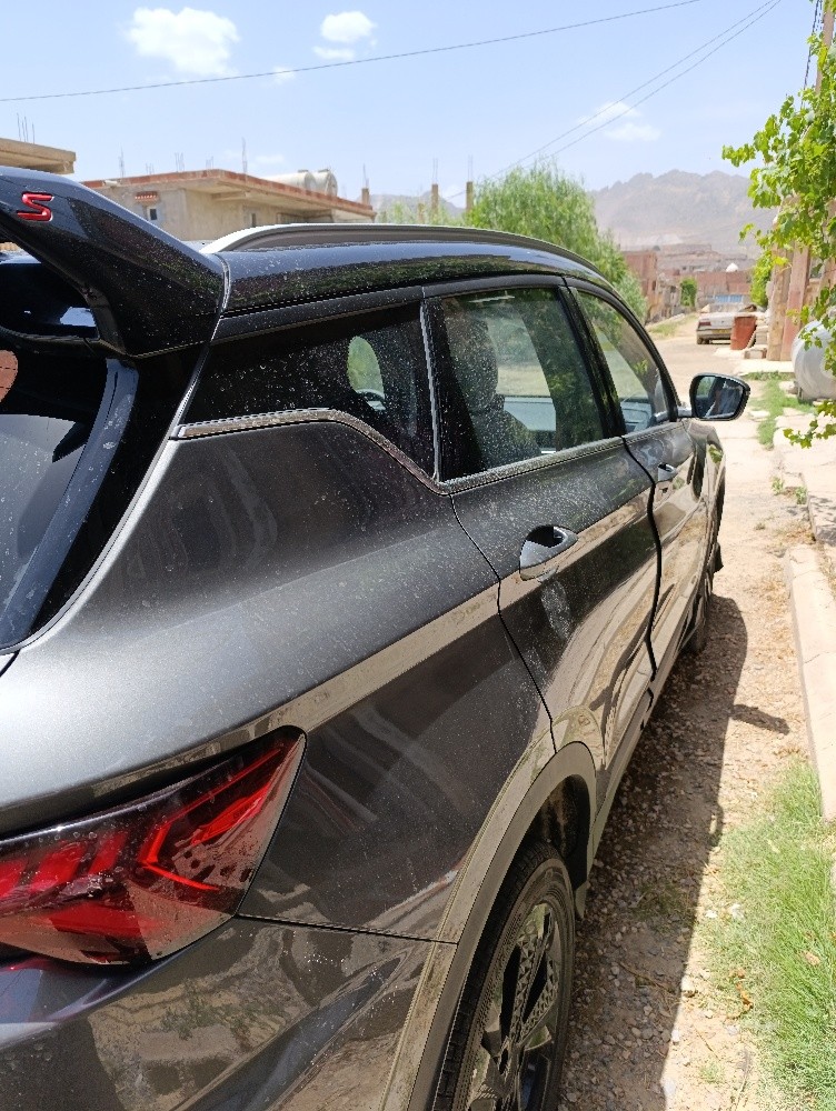 geely coolray - 4