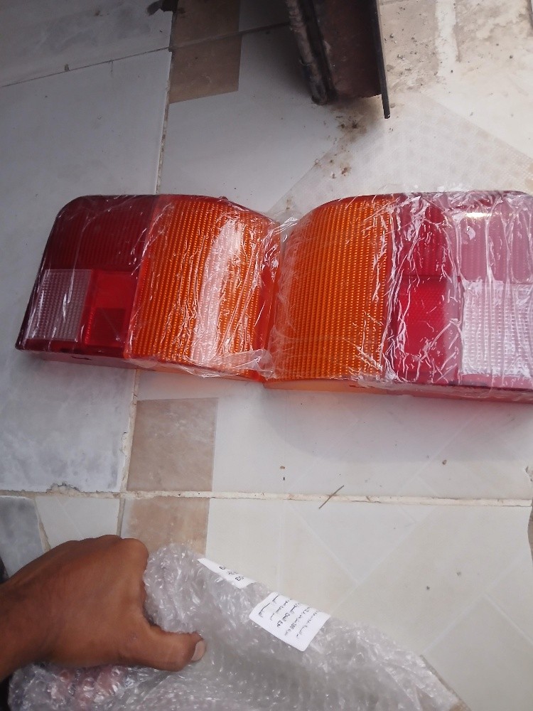 غطاء اضواء خلفية لسيارة 205 - 1