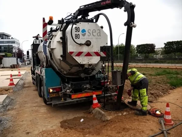 camion debouchage vidange - 1
