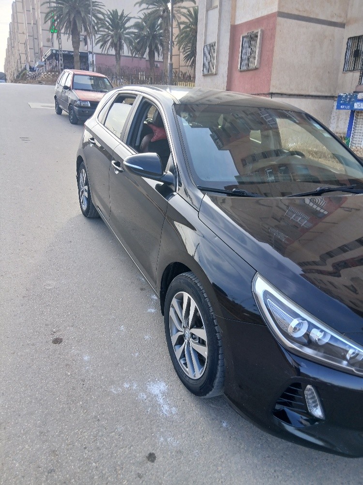 هيونداي اي 30 - 9