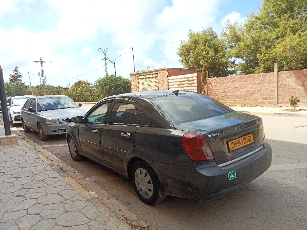 chevrolet optra - 5
