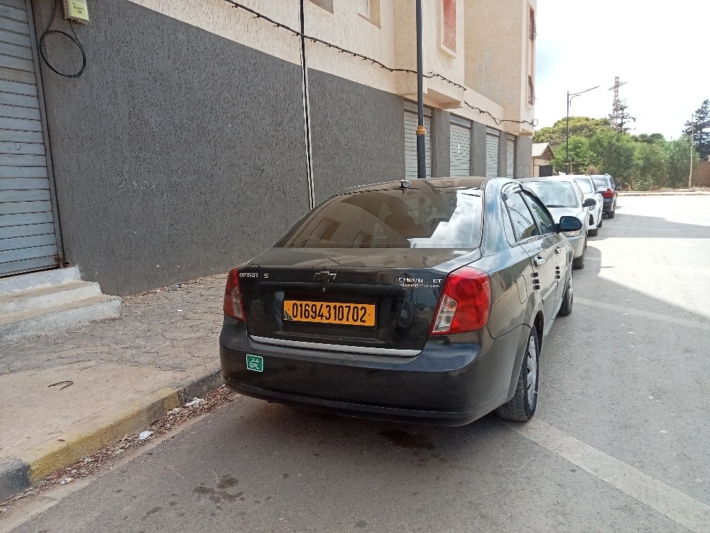 chevrolet optra - 4