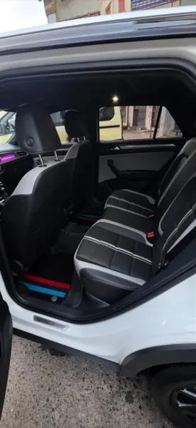 Volkswagen T-Roc 2025 R-Line - 4
