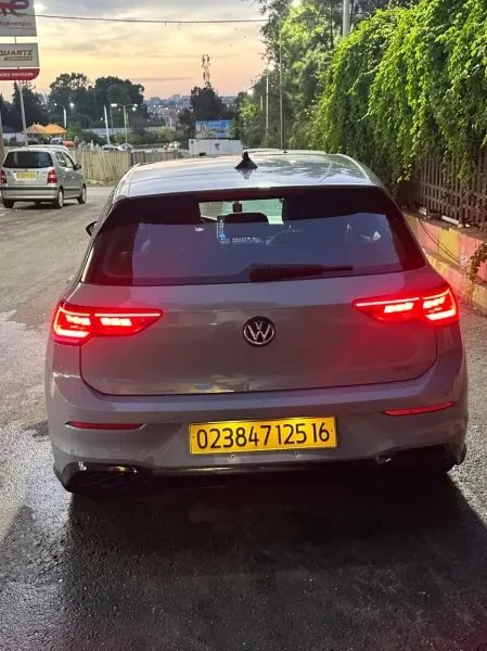 Volkswagen Golf Mk8 - 1