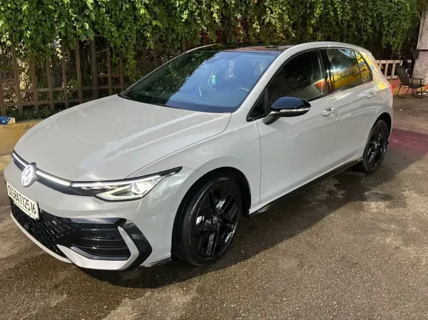 Volkswagen Golf Mk8 - 4