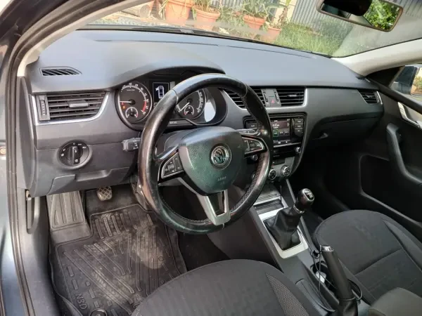 Skoda Octavia 2018 Ambition - 2