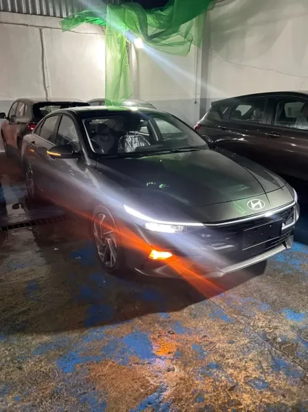 Hyundai Elantra 2026 - 1