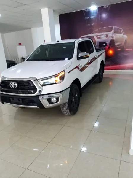 Toyota Revo 2026 - 1