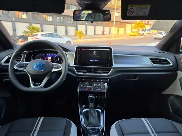 Volkswagen T-Roc 2026 R-Line - 2