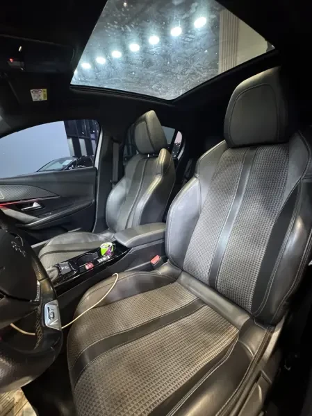 Peugeot 208 2022 GT Line - 4
