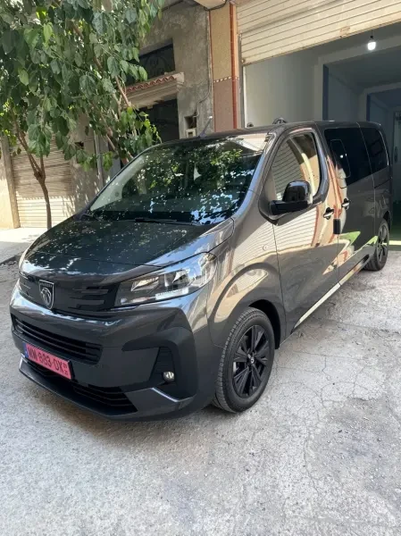 Peugeot Traveller 2026 - 3