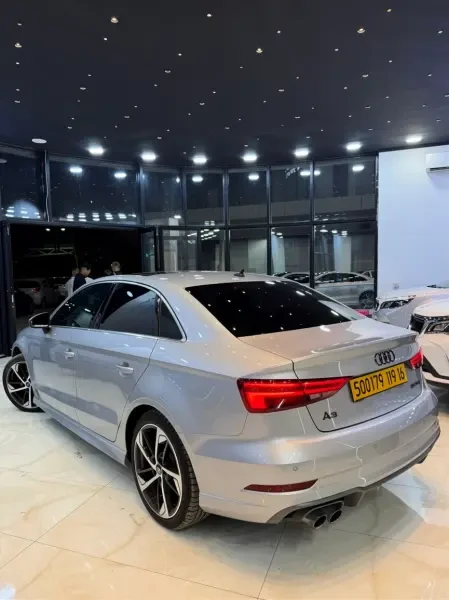 Audi A3 Limousine 2019 S Line - 3