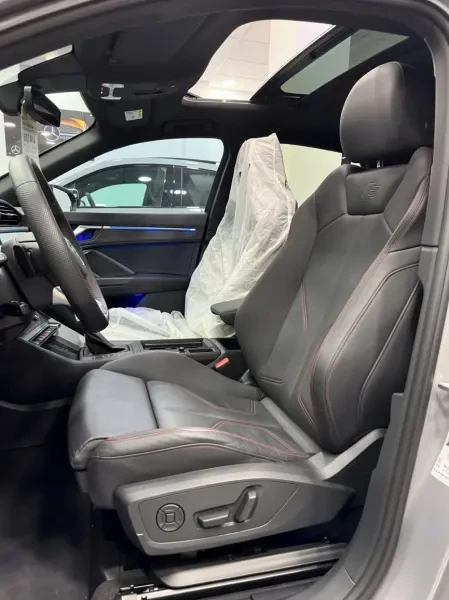 Audi Q3 2025 Q3 - 3