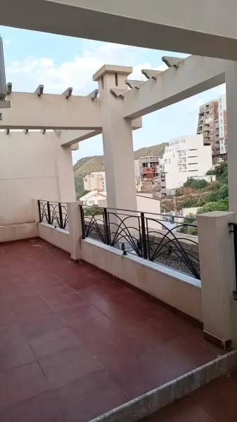 بيع شقة غرفتين بجاية - 1