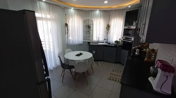 كراء شقة طابق فيلا 4 غرف - 3