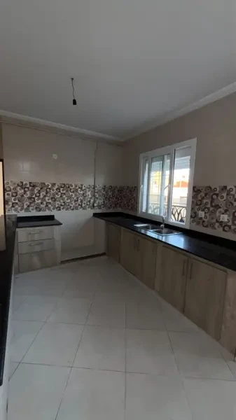 Location Appartement Niveau f4 - 1