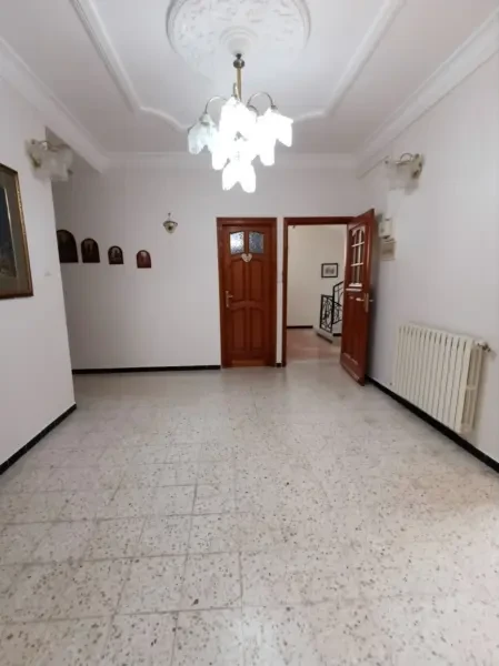 Location Appartement F5 Annaba - 1