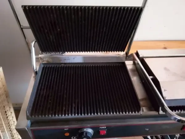 la presse panineuse un electromen - 1