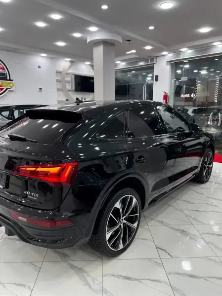 Audi Q5 2024 S line - 2