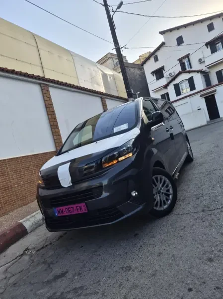 Peugeot Expert 2026 Traveller - 2