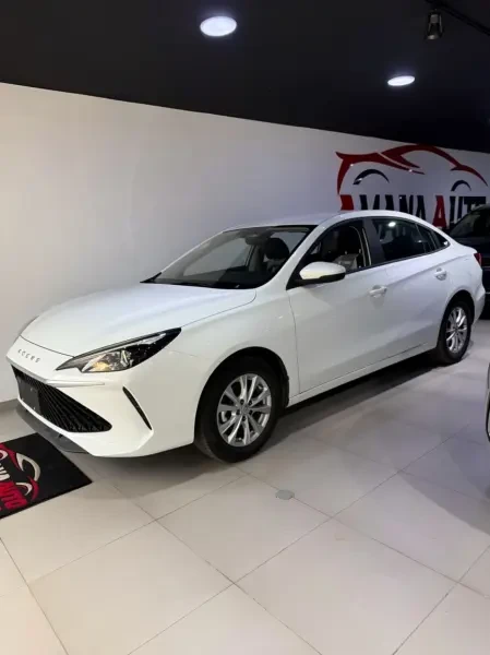 Roewe I5 2026 - 1