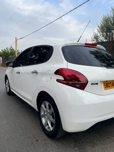 Peugeot 208 2016 208 - 2