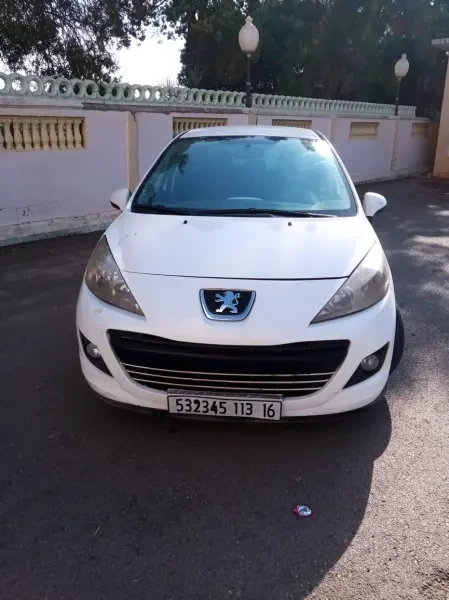Peugeot 207 2013 - 1