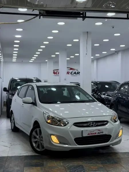 Hyundai Accent RB 4 Portes 2018 - 1