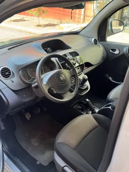Renault Kangoo 2021 Privilège + - 4