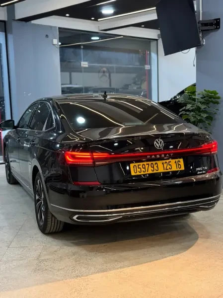 Volkswagen Passat 2025 R Line - 3