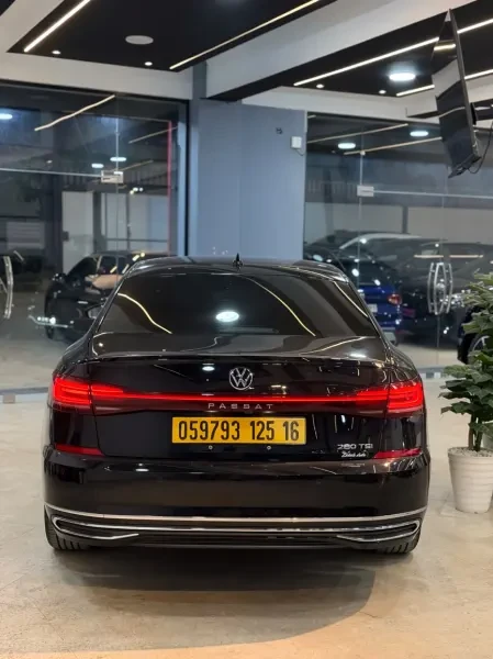 Volkswagen Passat 2025 R Line - 2