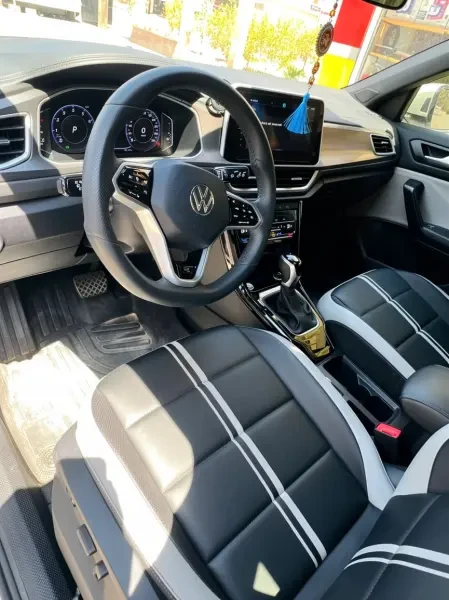 Volkswagen T-Roc 2025 R-Line - 2