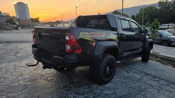 Toyota Hilux 2026 GR - 3