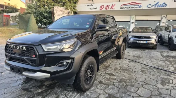 Toyota Hilux 2026 GR - 1