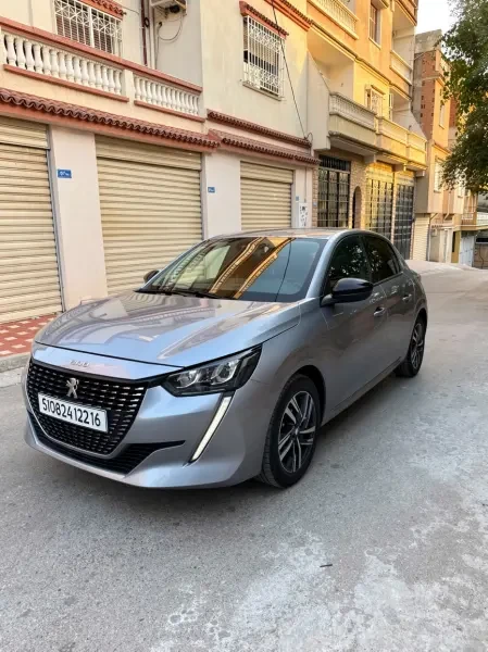 Peugeot 208 2022 Allure - 1