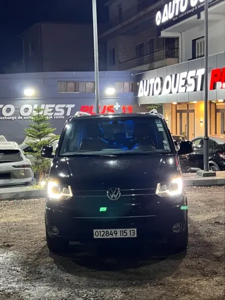 Volkswagen MULTIVAN 2015 - 1