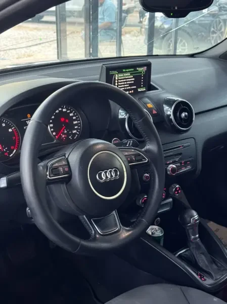 Audi A1 2015 S Line - 1