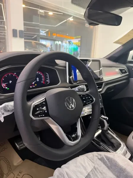 Volkswagen T-Roc 2025 R-Line - 2
