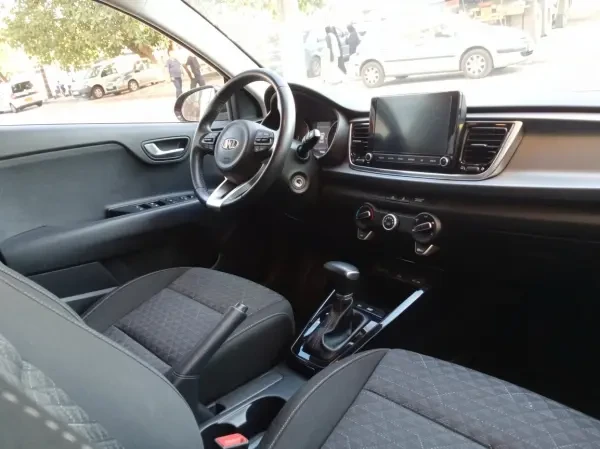 Kia Rio 2021 - 3