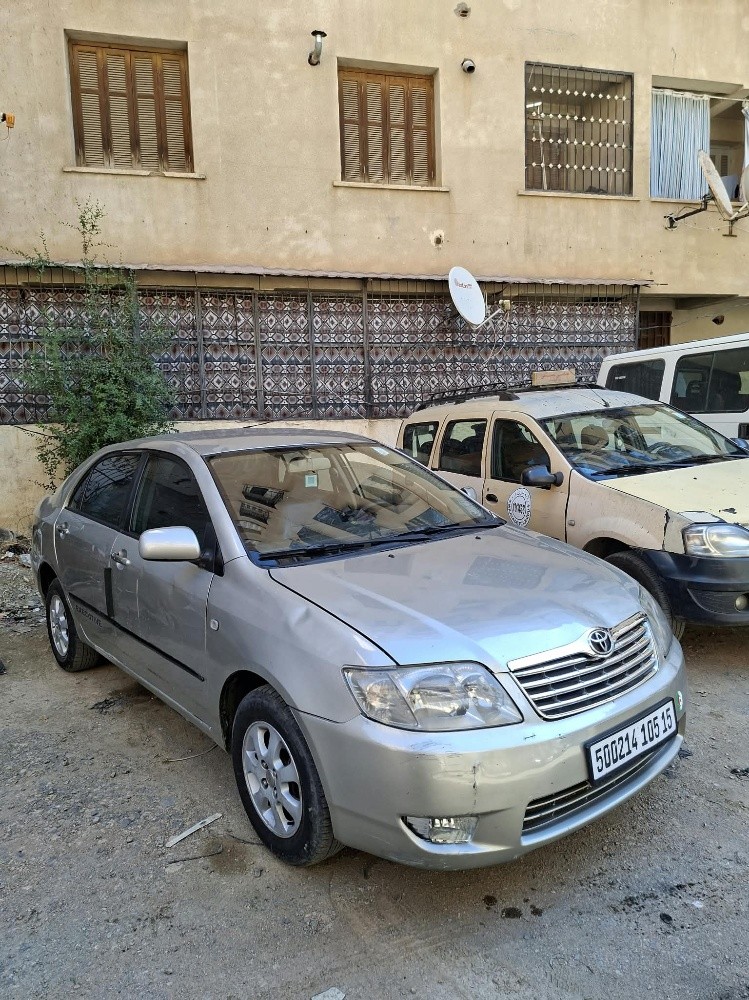 تويوتا كورولا  - 3