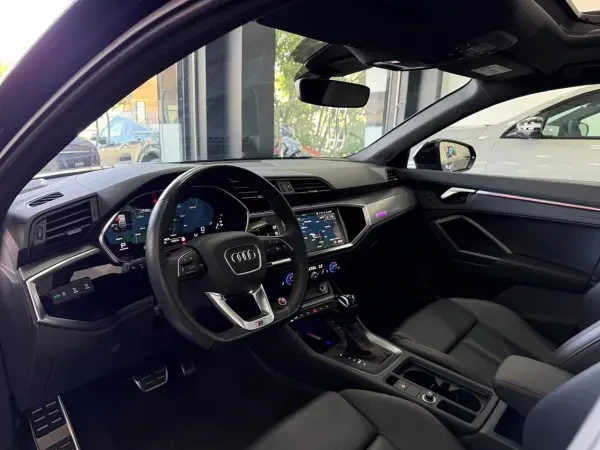 Audi Q3 2023 SLINE - 4